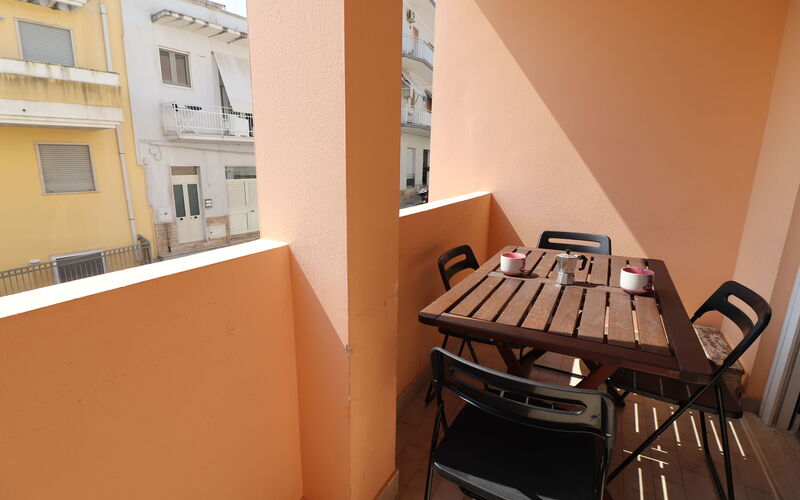 Ayra: Balcony / Terrace / Patio, Building Exterior