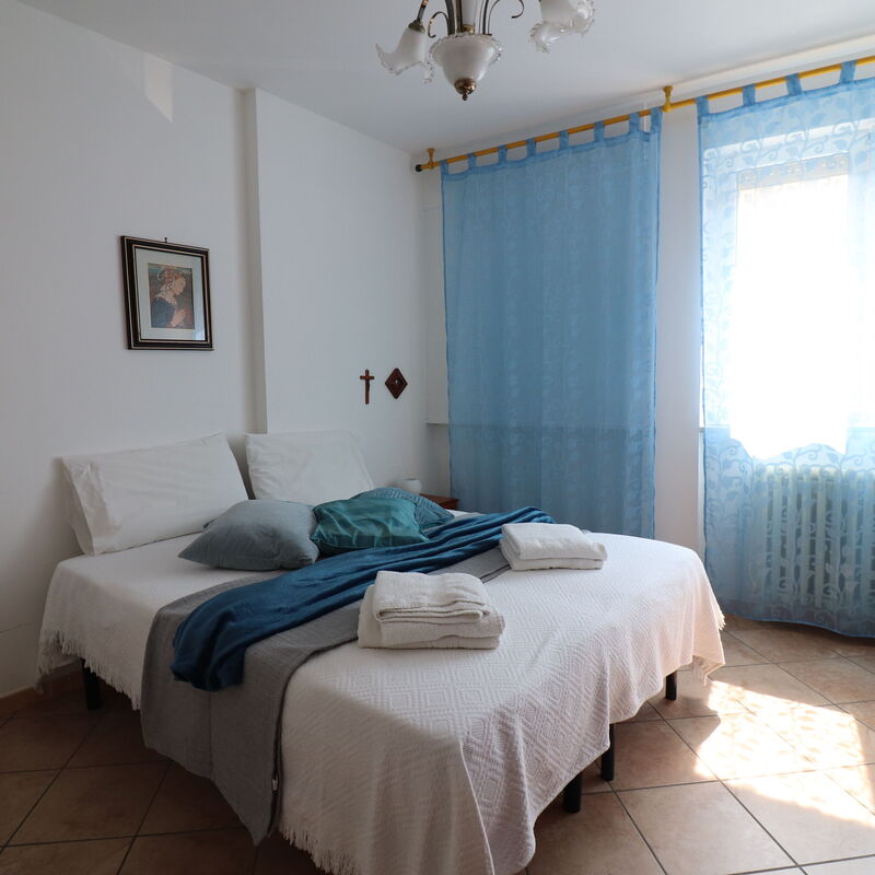 Ayra: Bedroom