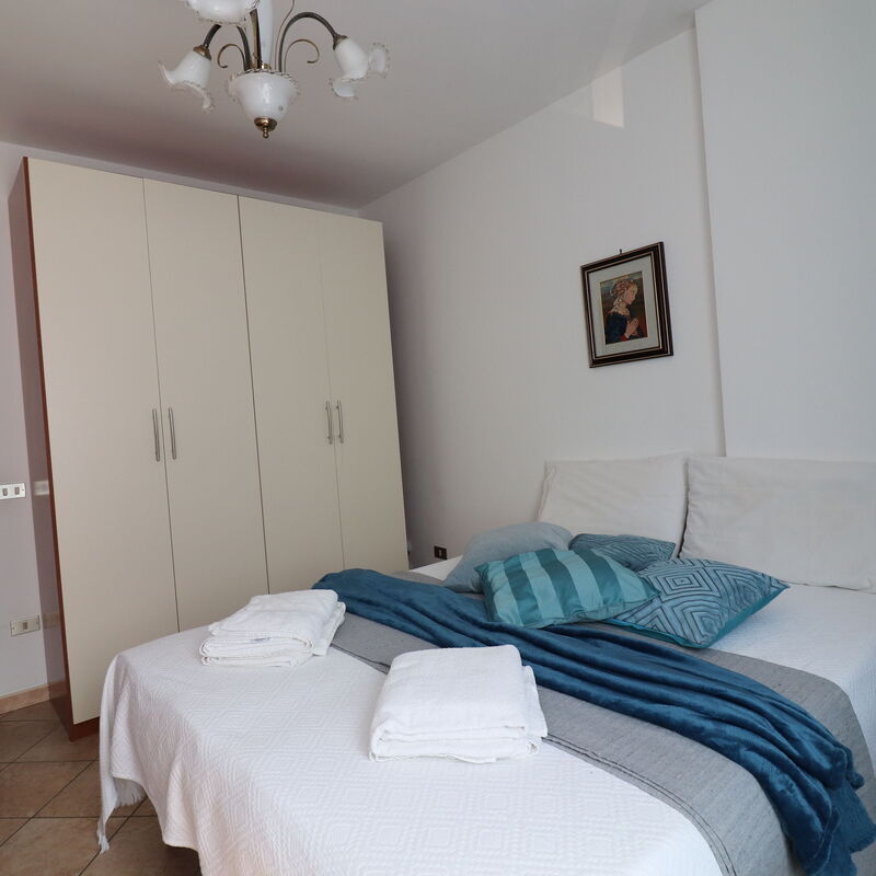 Ayra: Bedroom