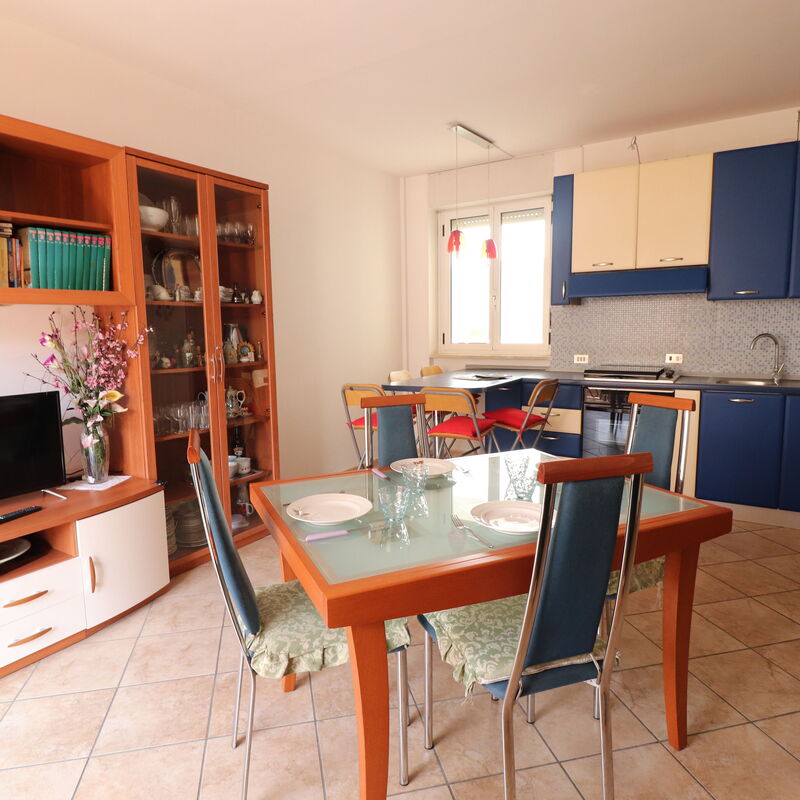 Ayra: Dining Room