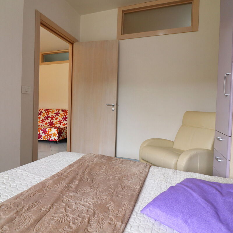 Claudia: Bedroom