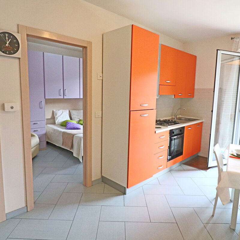 Claudia: Kitchen