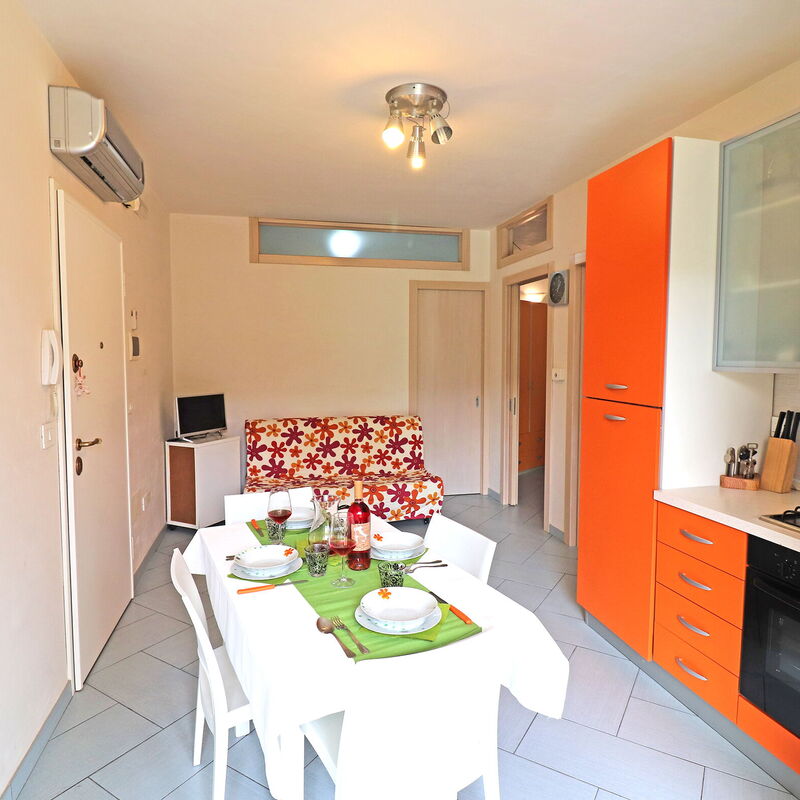 Claudia: Dining Room