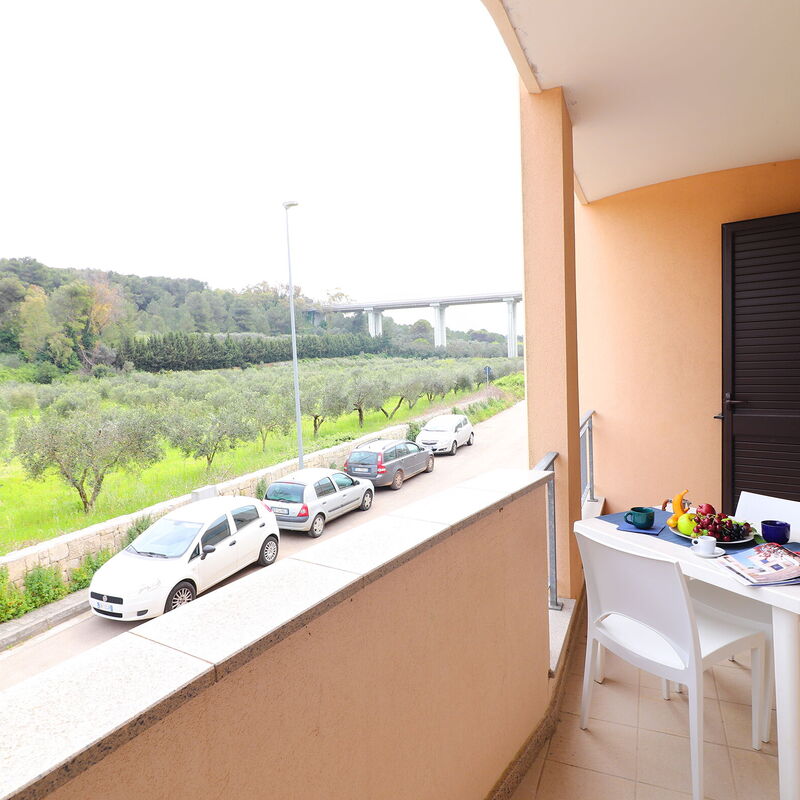 Claudia: Balcony / Terrace / Patio