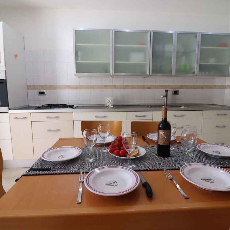 Iside: Dining Room